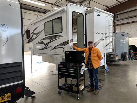 largest rv dealer in oregon